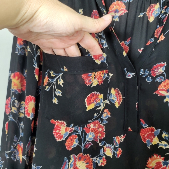 Joie Brittin Silk Floral Blouse - Picture 6 of 9